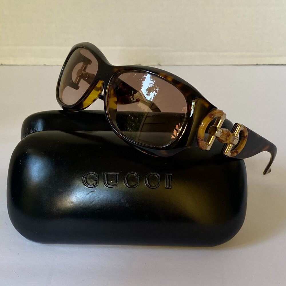 Gucci Tortoise Shell Sunglasses with Gucci Case
